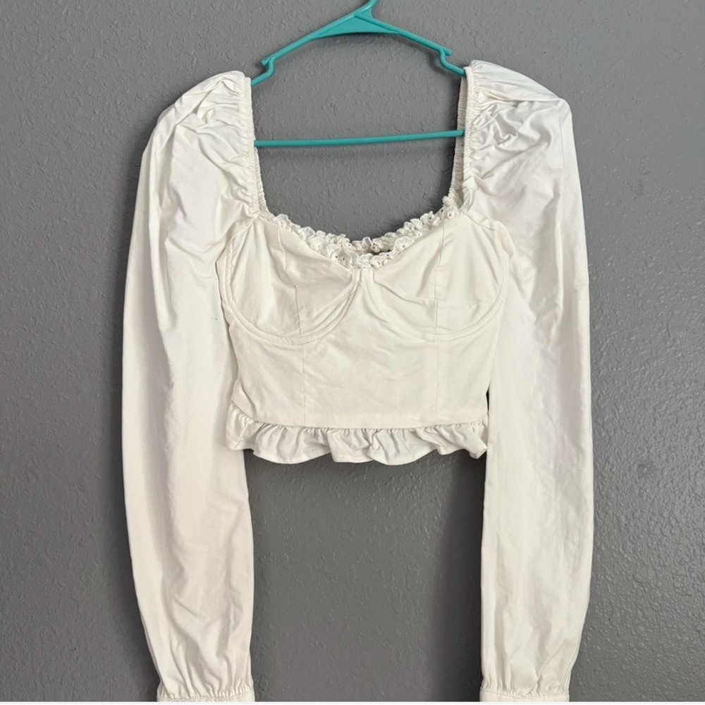 Elegant White Long Sleeve Crop Top